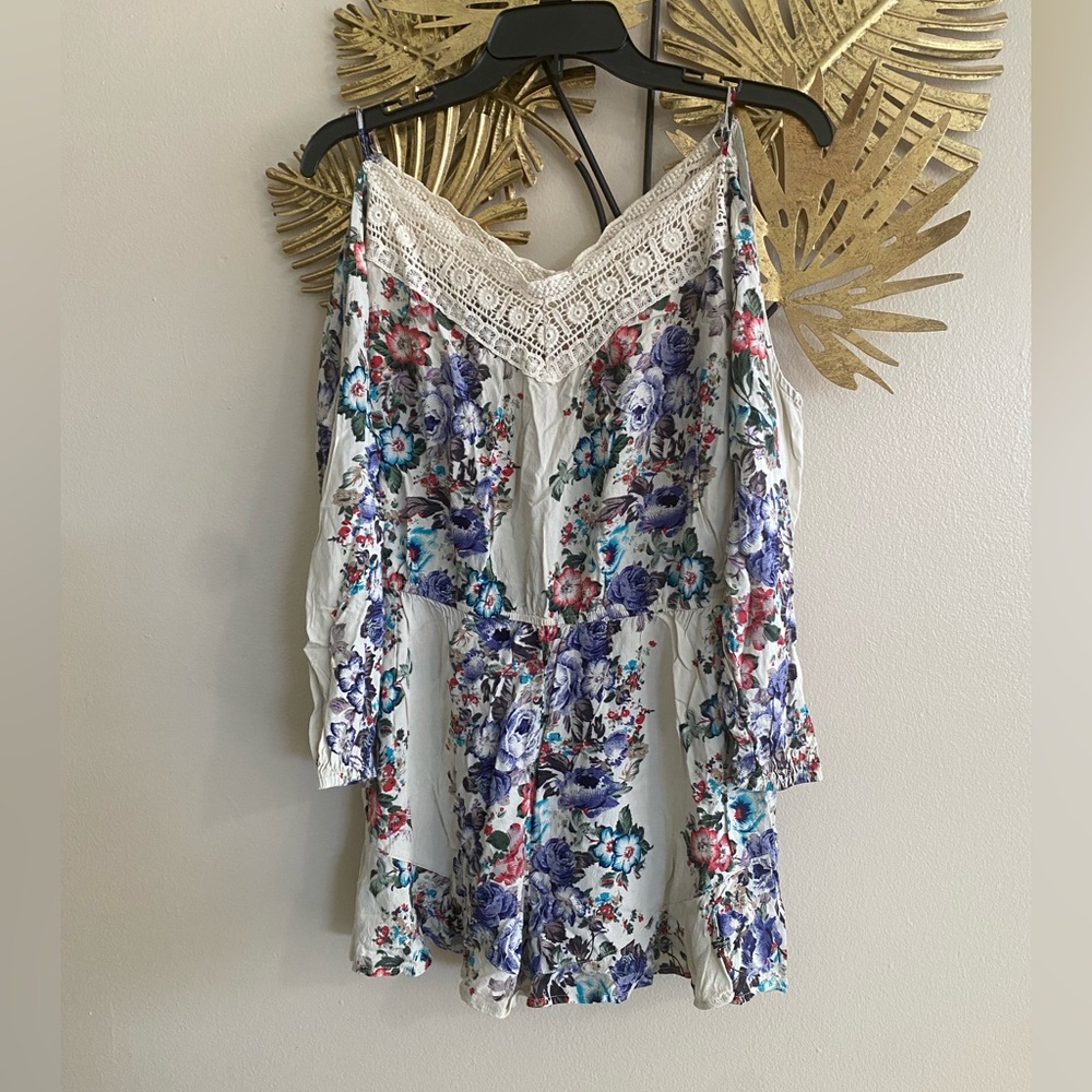 Sans Souci Crochet Lace Floral Jumper (Shorts)